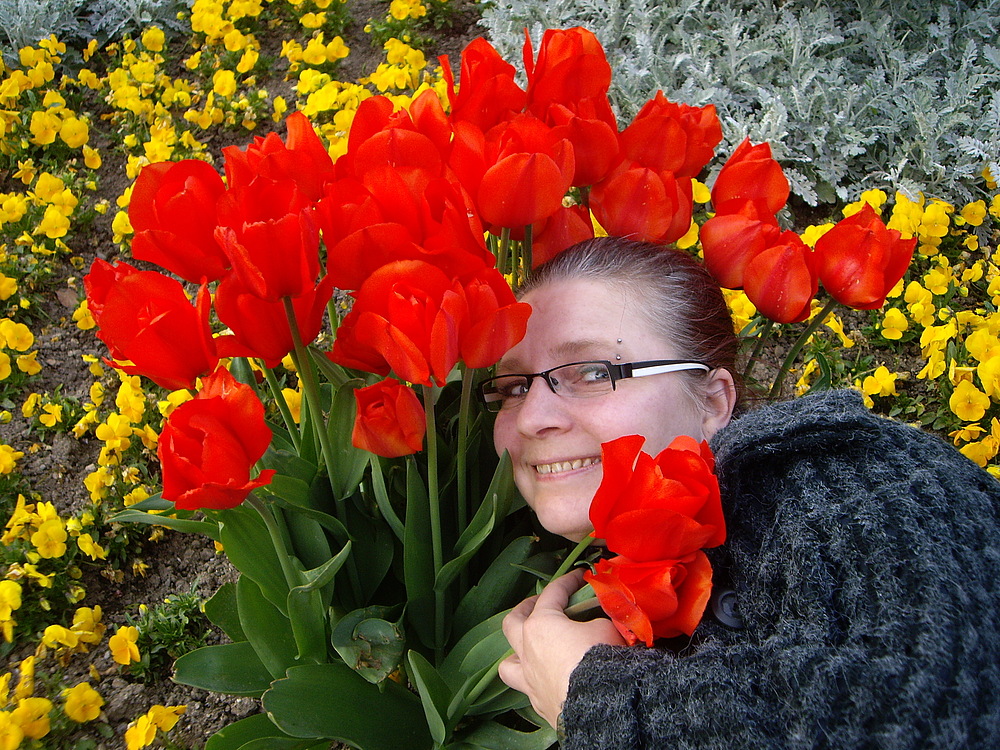 Ich hab EUCH alle so lieb und schenke EUCH einen Blumenstrauß