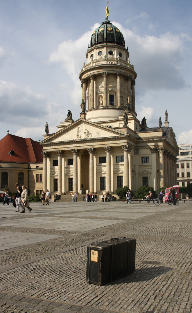 Ich hab noch einen Koffer in Berlin......2.