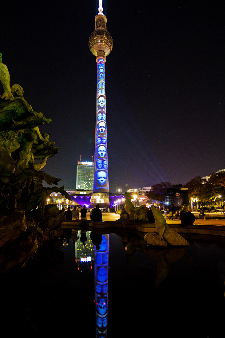 Ich habe gewonnen :-))) Der Fernsehturm im Neptunbrunnen