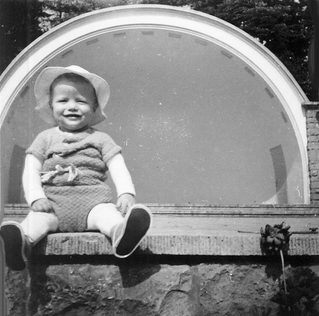 Ich im Jahr 1961 im Heinrich-Heine-Park in Heiligenstadt