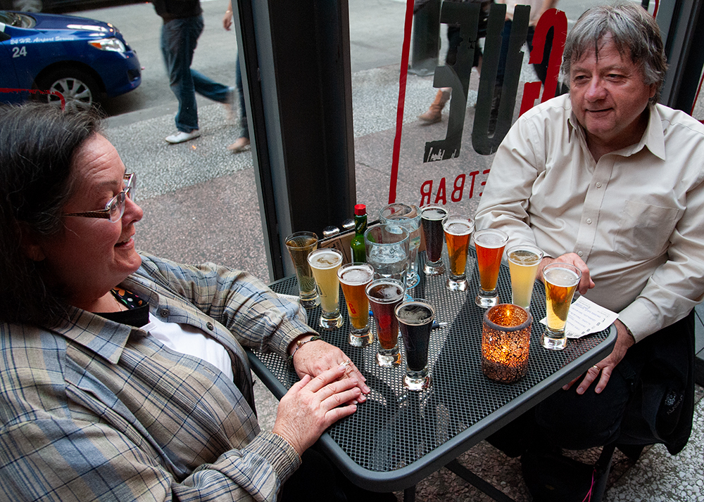 Ich lade Dich auf ein Bier ein. Such aus!