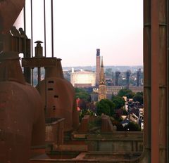 Ich laß die Kirche im Dorf...