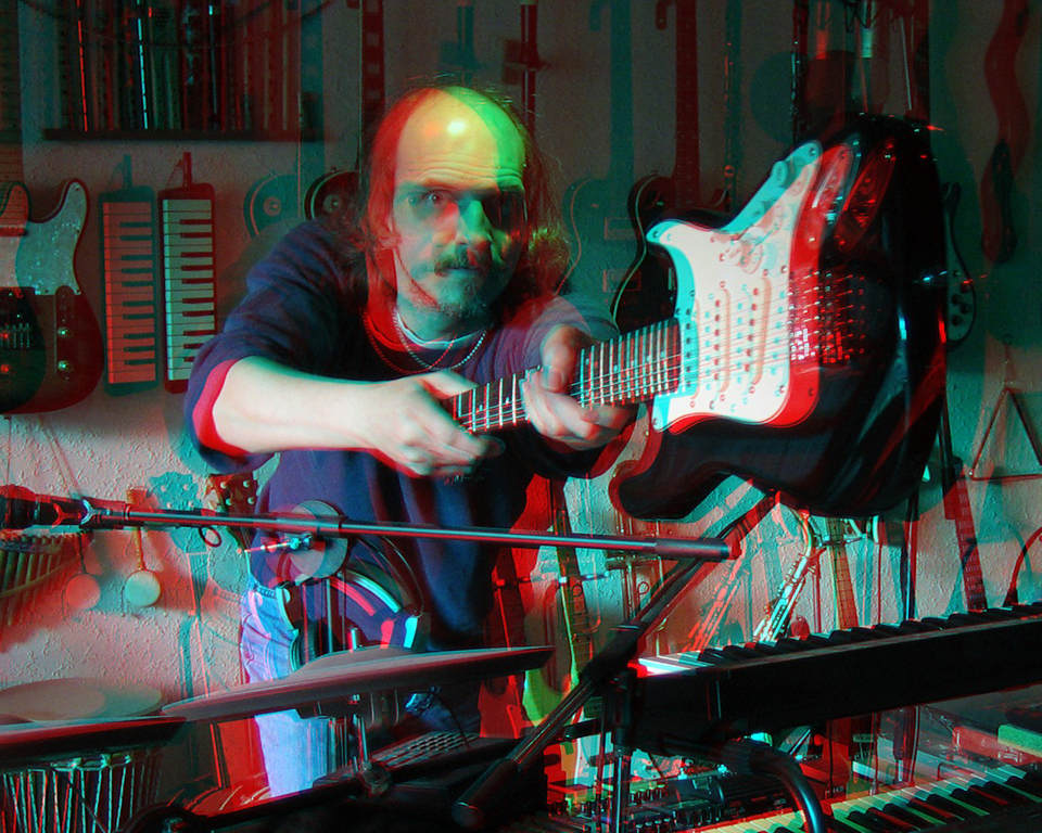 Ich mit Gitarre 3D (Anaglyphe Rot/Cyan)