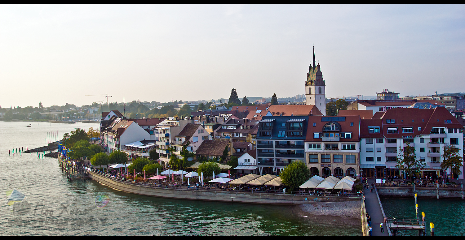 Ich nehme mir die Zeit, auf die Dächer der Stadt zu sehen, und still zu stehen!