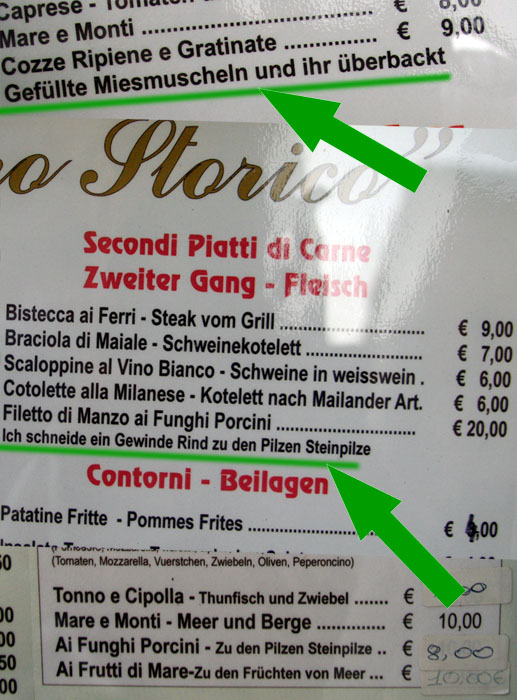 Ich schneide ein Gewinde Rind zu den Pilzen Steinpilze