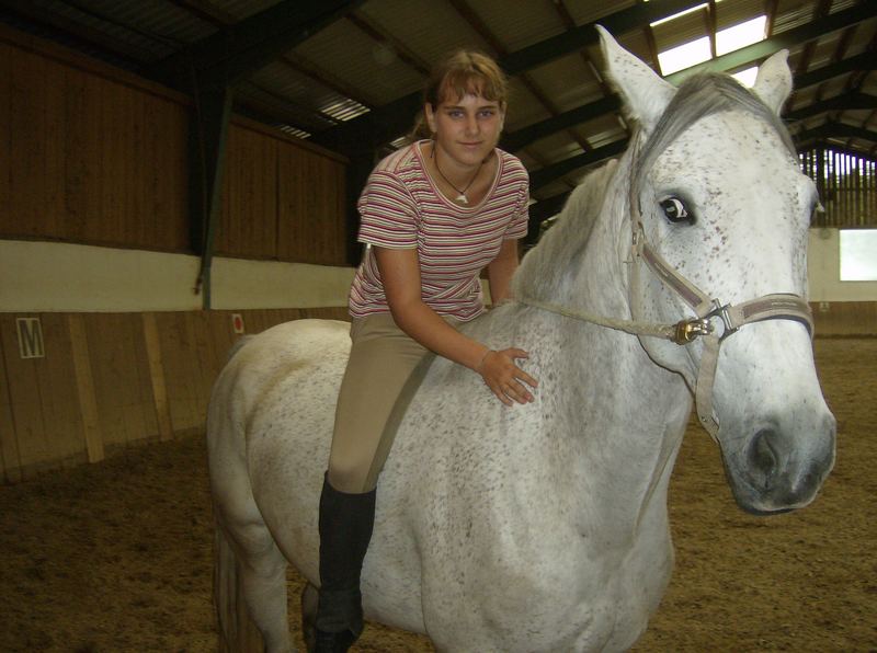 Ich und mein Pferd in der Halle