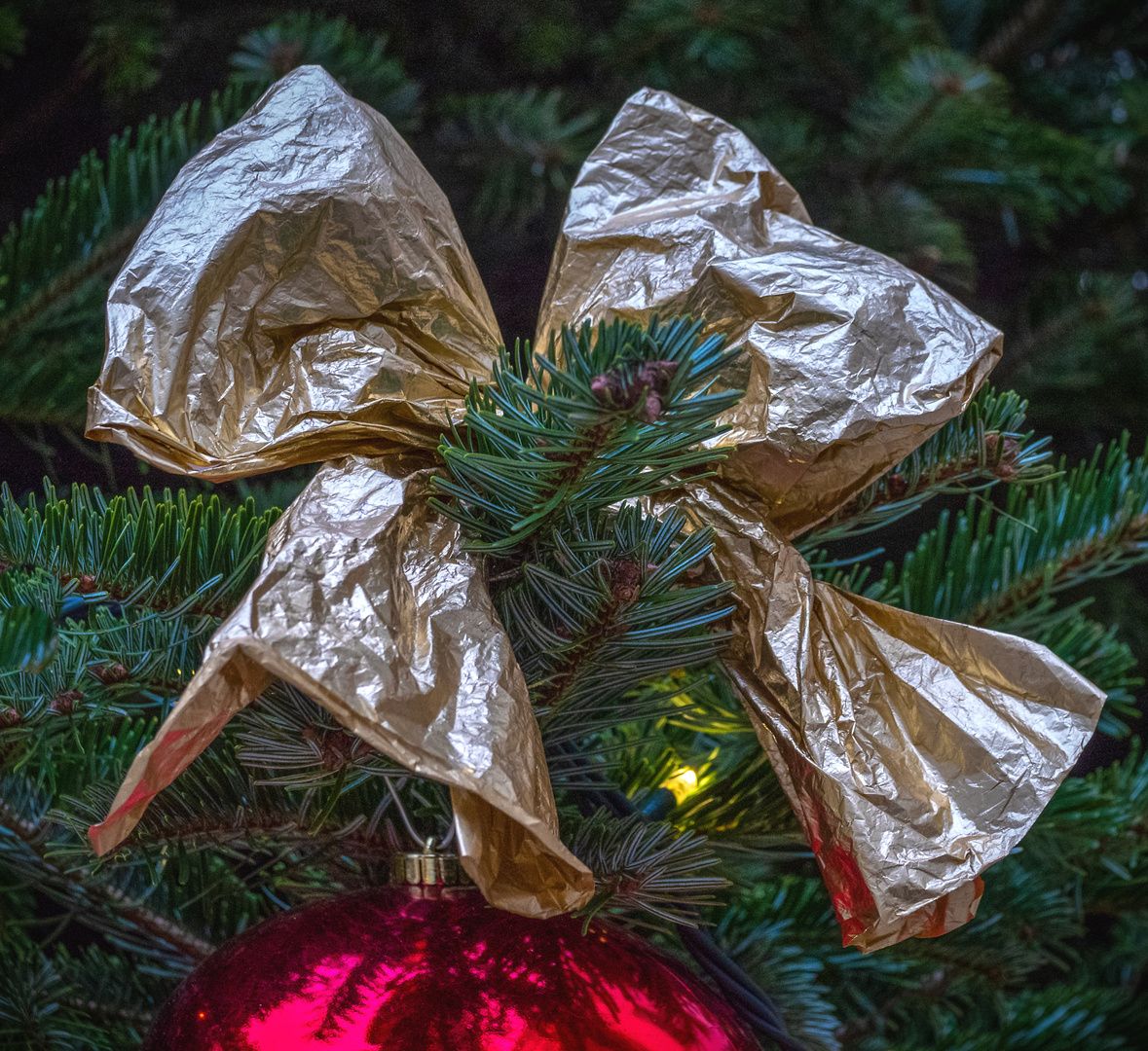 Ich wünsche Dir ein beglückendes Weihnachtsfest in Besinnlichkeit, Harmonie, Frieden und Gesundheit.