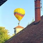 ICI ON ACCROCHE LES MONGOLFIERES AUX EGLISES