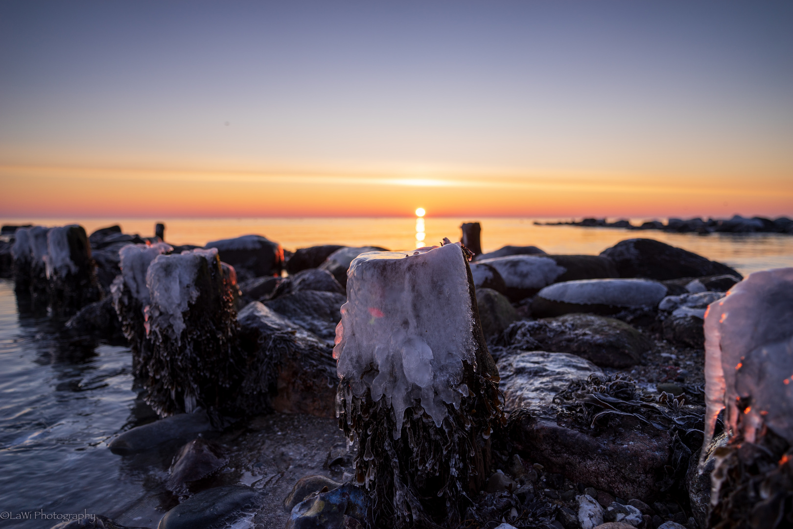 Icy sunrise in bulk