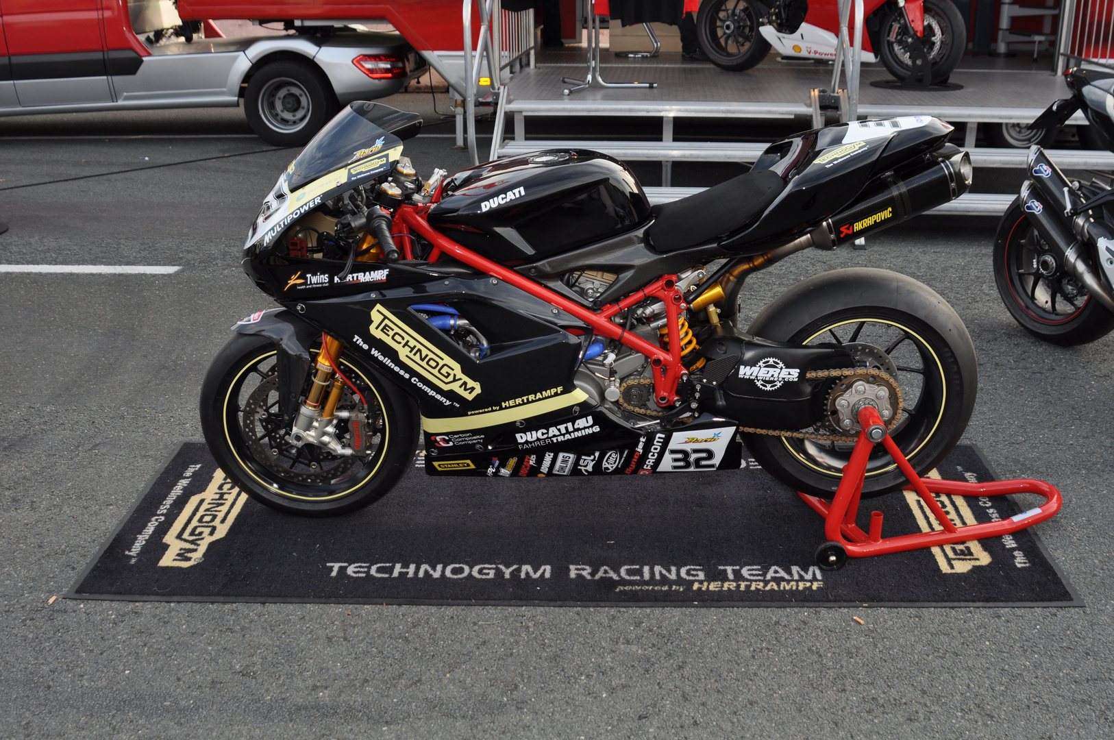 IDM Superbike 2011 Schleizer Dreieck