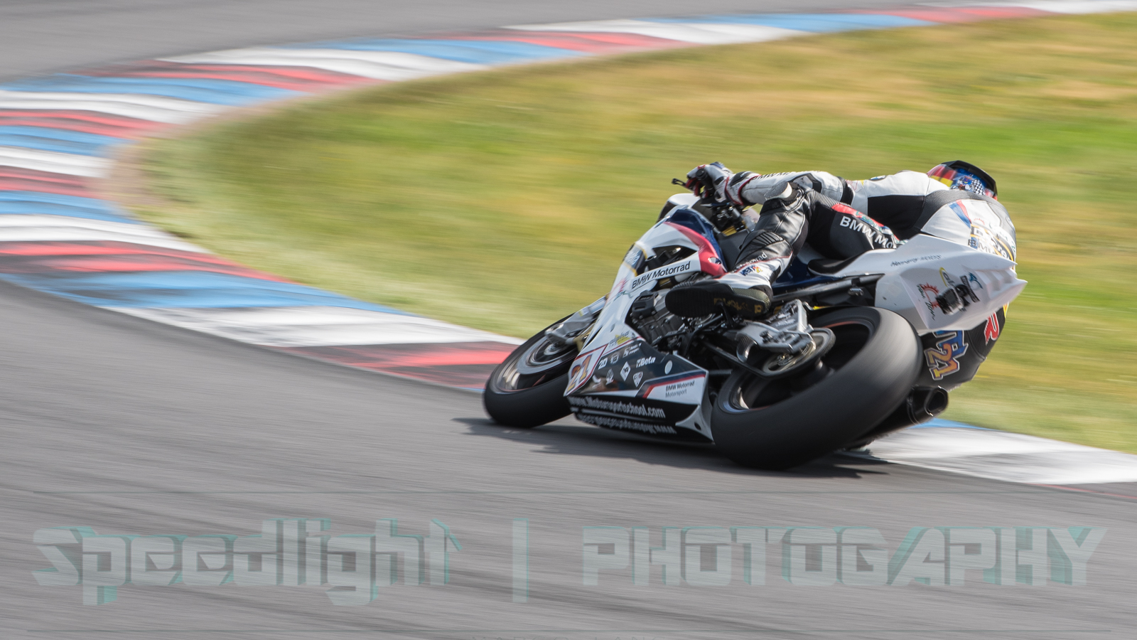 IDM Superbike - #21 MARKUS REITERBERGER auf seiner BMW S 1000 RR