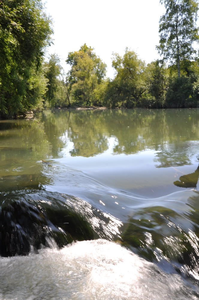 idylischer Fluss