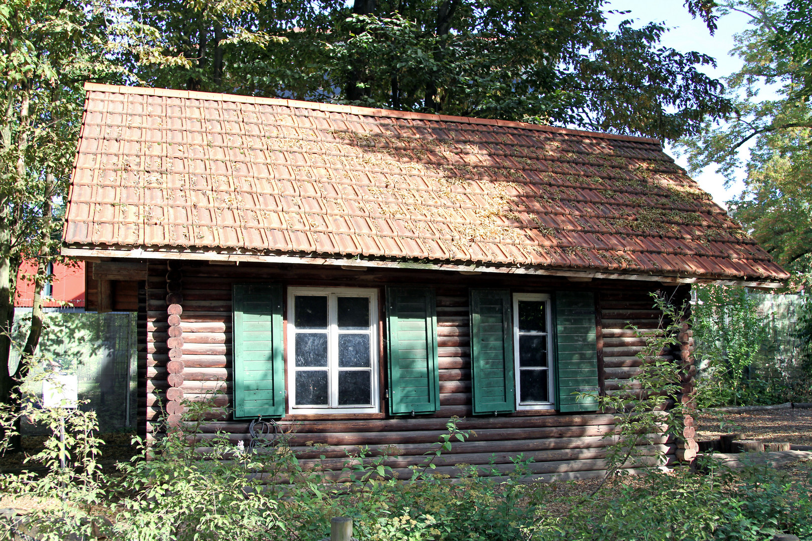 Idylisches Holzhaus im Zoo Heidelberg