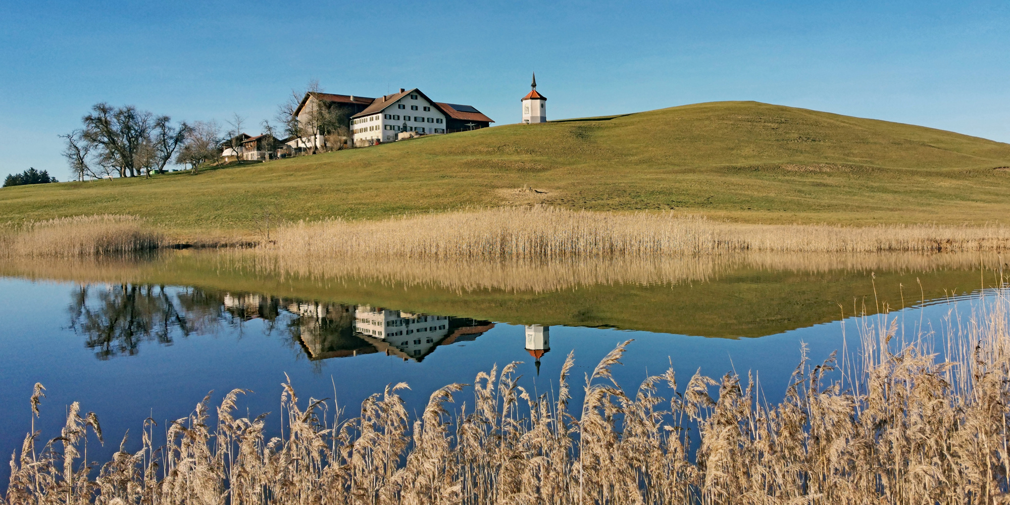 Idylle! Foto & Bild kapelle, schilf, see Bilder auf