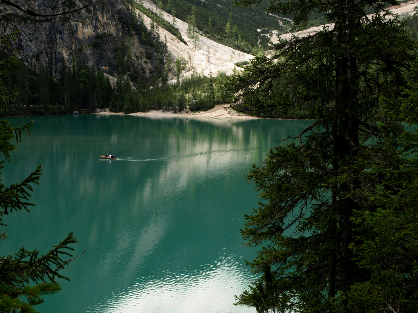 Idylle am Pragser Wildsee