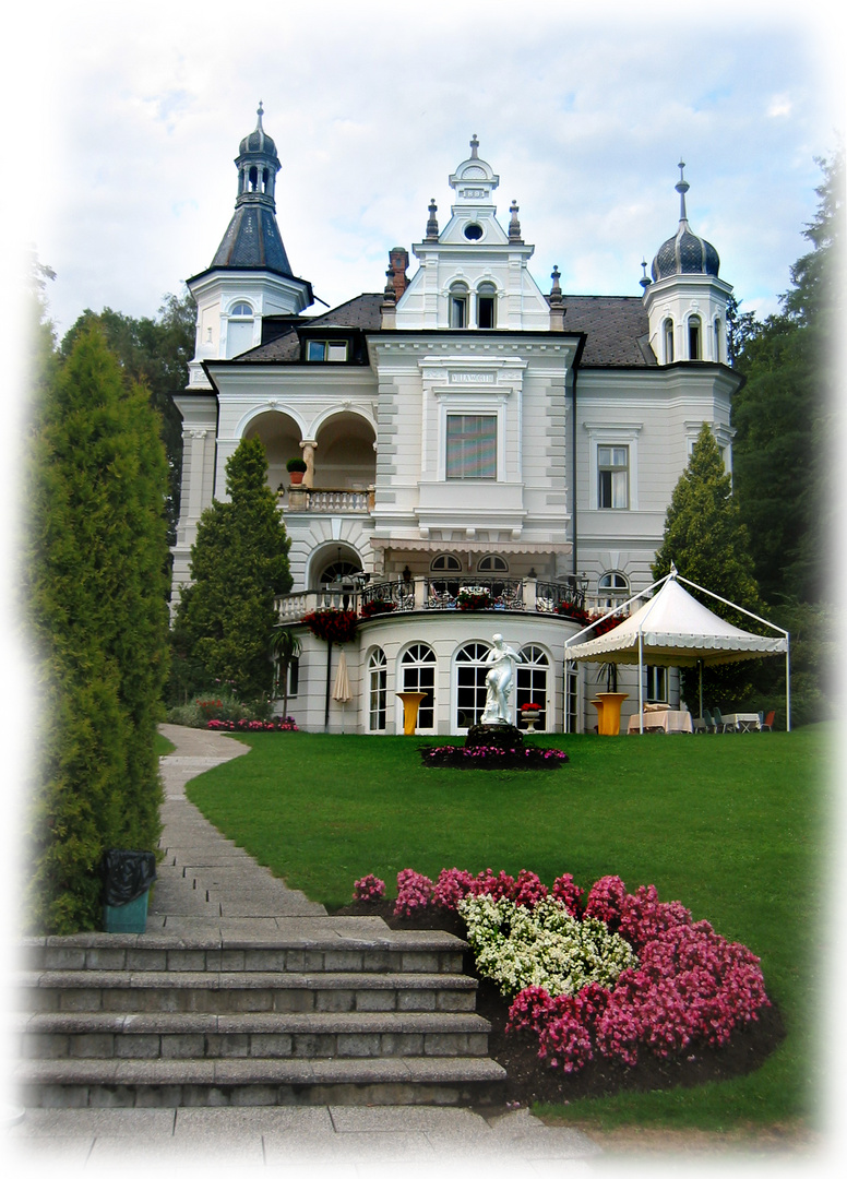 Idylle am Wörthersee - Seeschloß Wörth