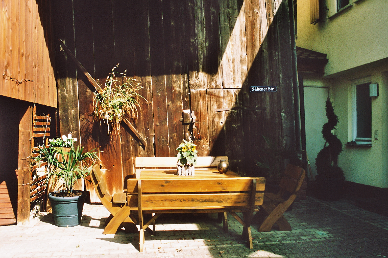 idyllische Ecke im Hof