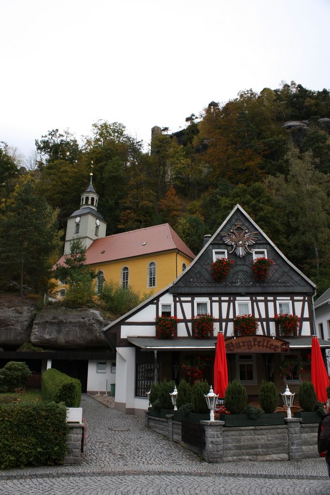 idyllische Häuser im Kurort Oibyn