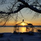 Idyllischer Winterabend bei Sonnenuntergang