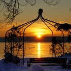 Idyllischer Winterabend bei Sonnenuntergang