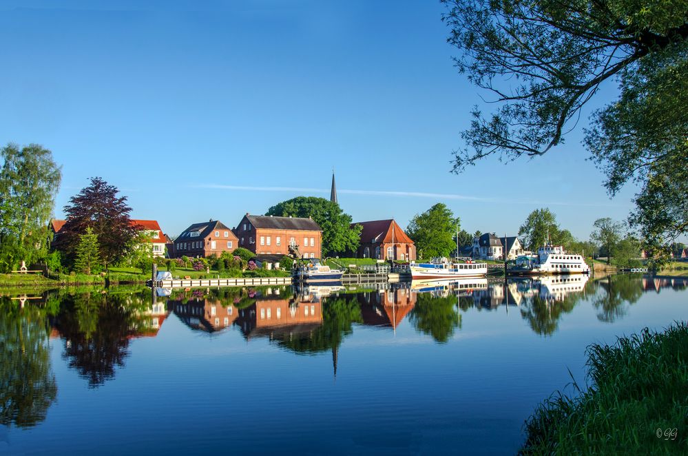 Idyllisches Oberndorf am frühen Morgen