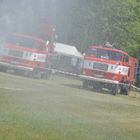 IFA Feuerwehr hinterm Wassernebel