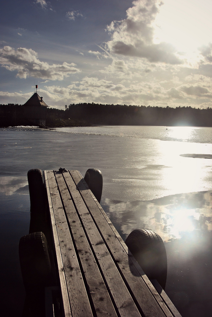 Igelsbachsee im Licht der Sonne