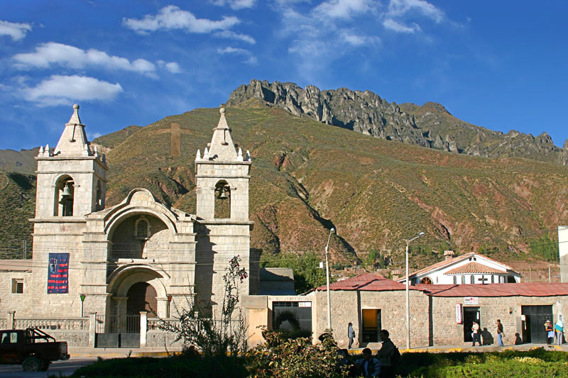 Iglesia Blanca en los Andes