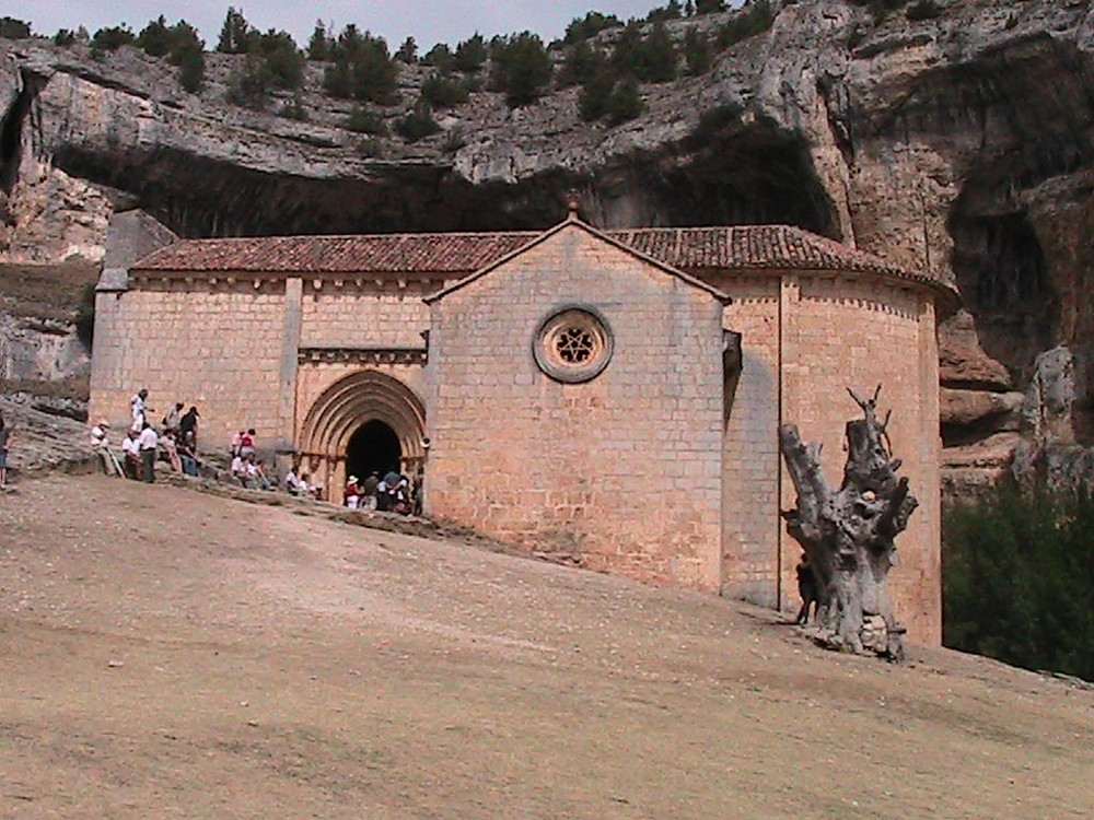 Iglesia cañón río lobos