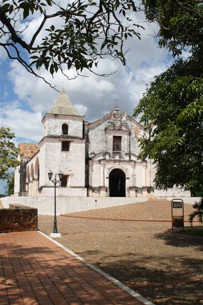 Iglesia clarines construida 1760