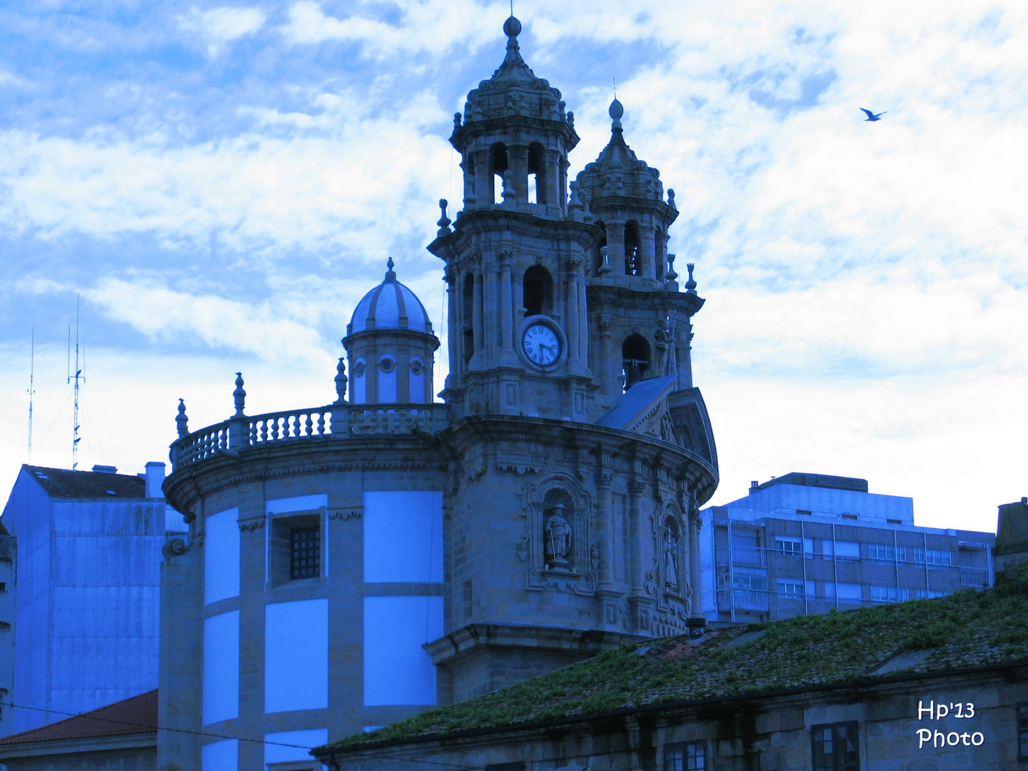 Iglesia de la Peregina soleado