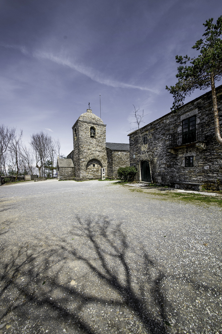 IGLESIA DE PEDRA FITA DO CEBREIRO SIGLO IX