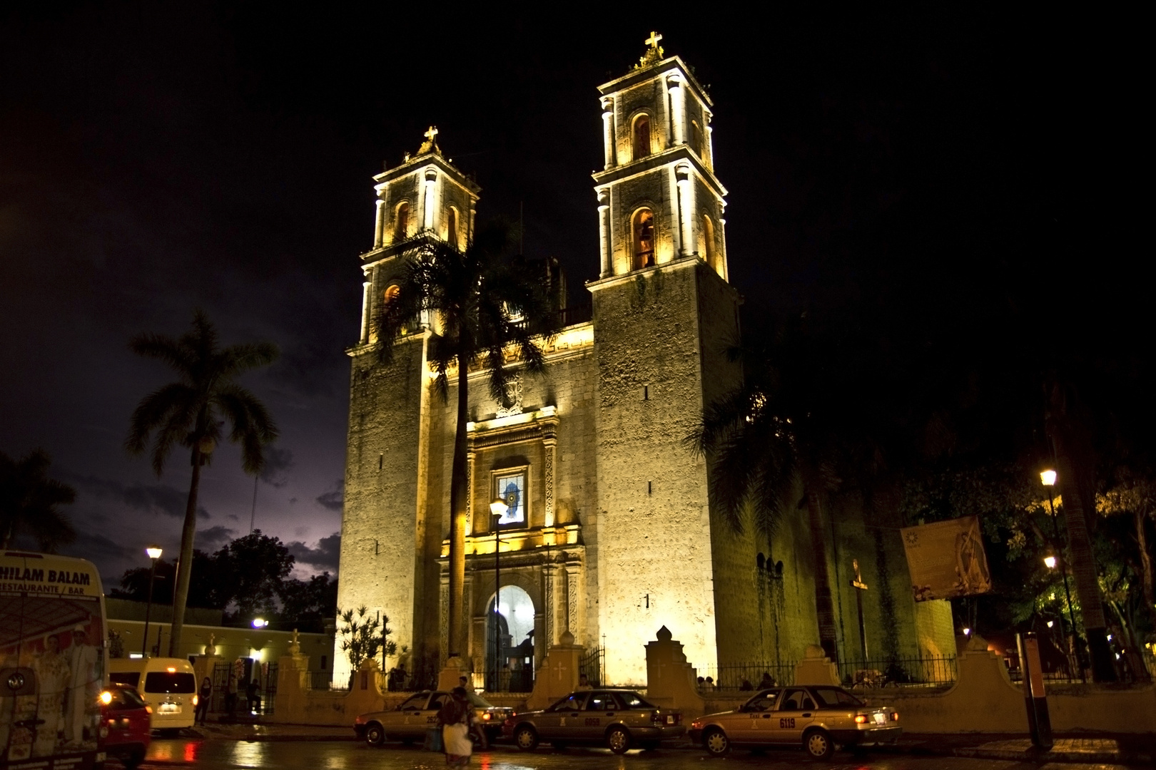 Iglesia en tormenta