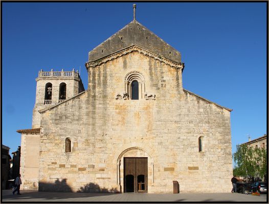 IGLESIA MAYOR DE BESALÚ