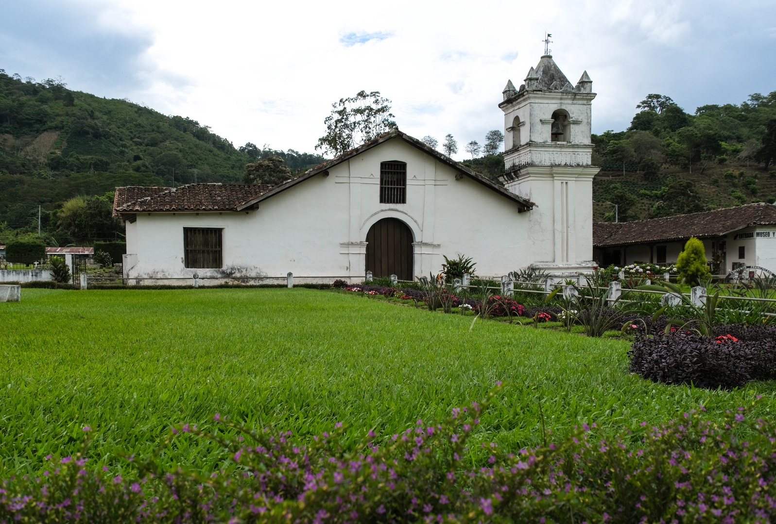 ...Iglesia San Jose de Orosi...