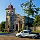 Iglesia y almendrón