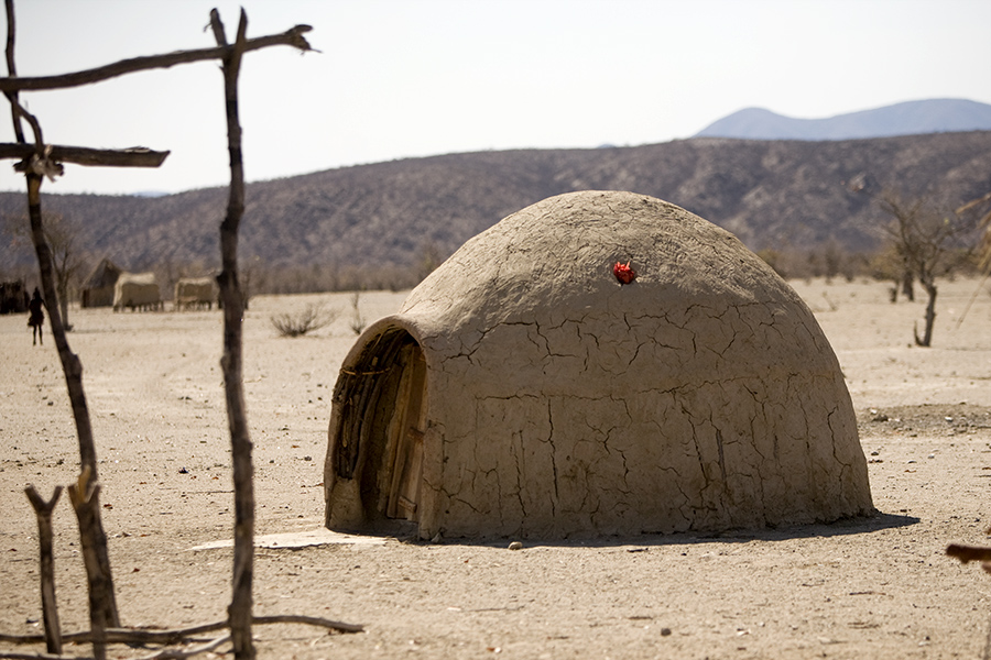 Igloo of mud (Africa)