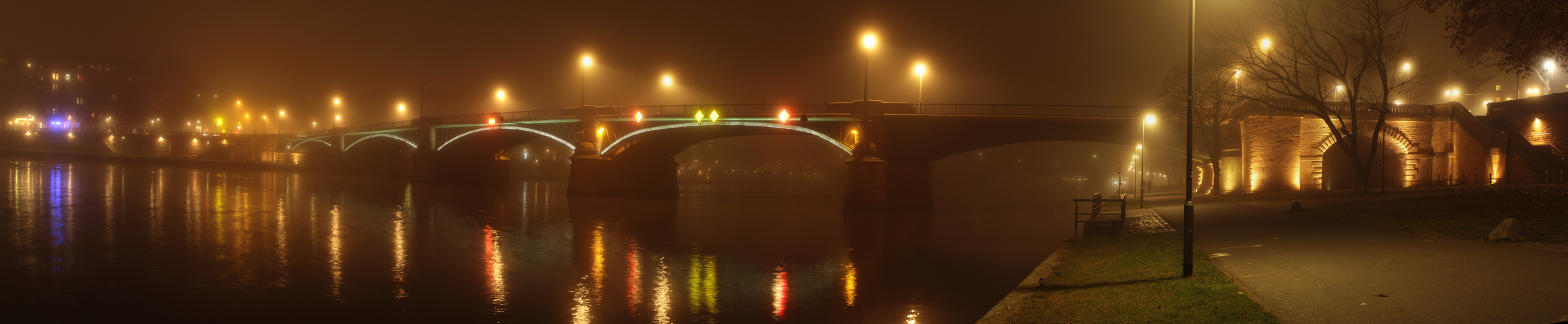 IgnatzBubisBrücke im Nebel