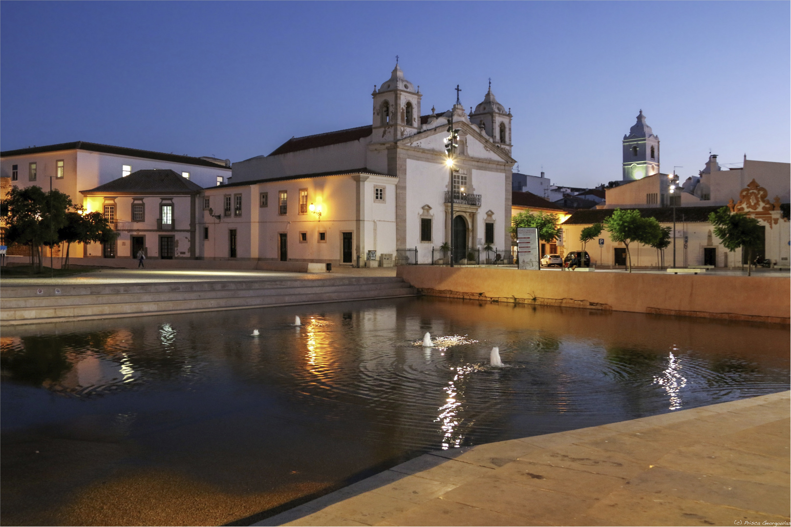 Igreja de Santa Maria in Lagos zur Blauen Stunde