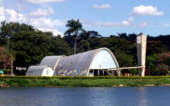 Igreja São Francisco na lagoa de Pampulha, BH - Minas Gerais