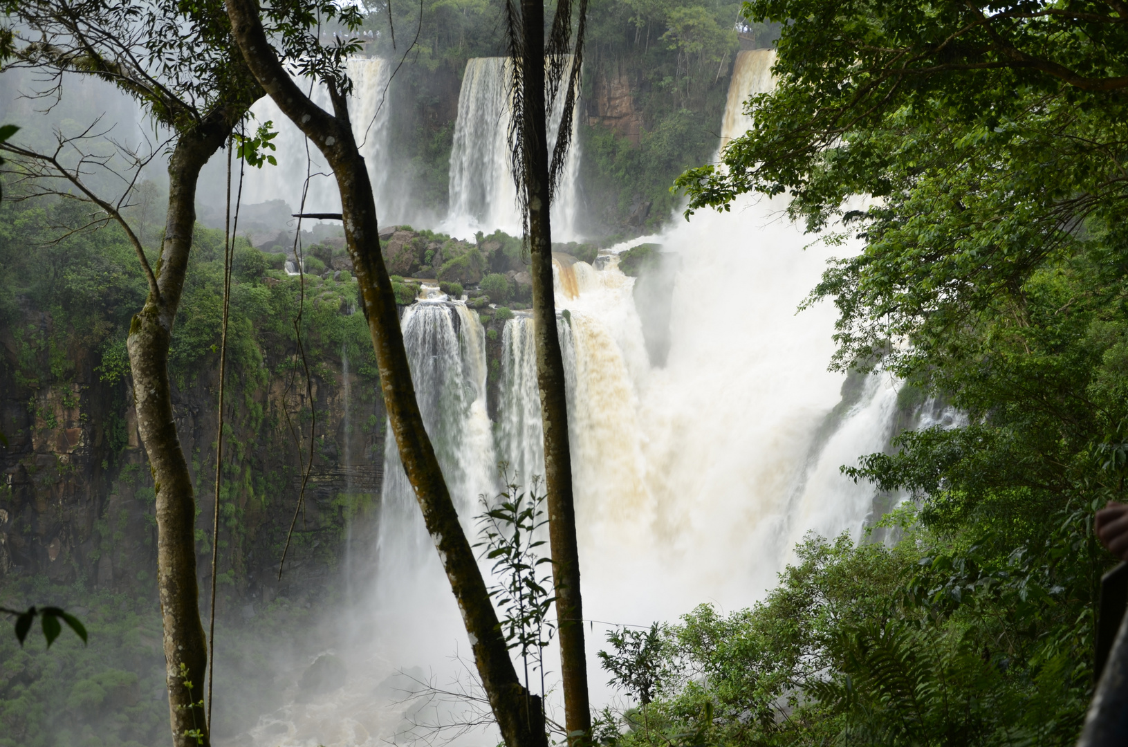 IGUAZU WASSERFÄLLE AUF DER ARGENTINISCHEN SEITE