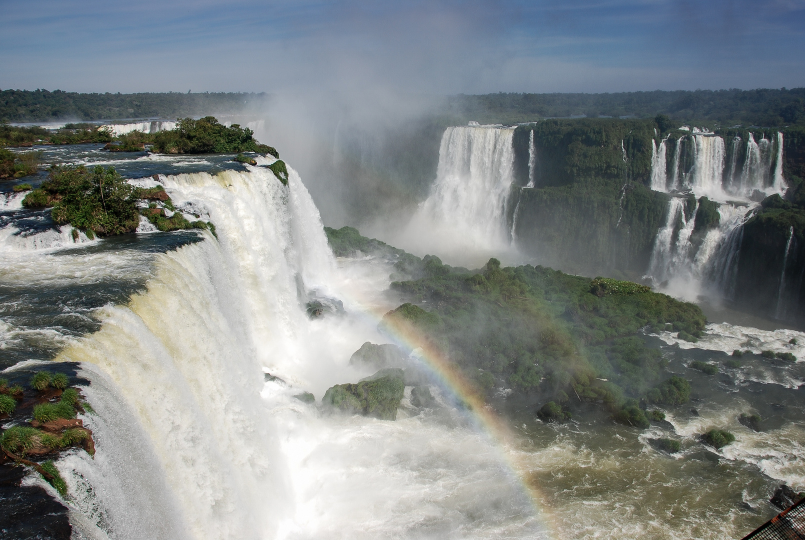 Iguazú Wasserfälle seitlich