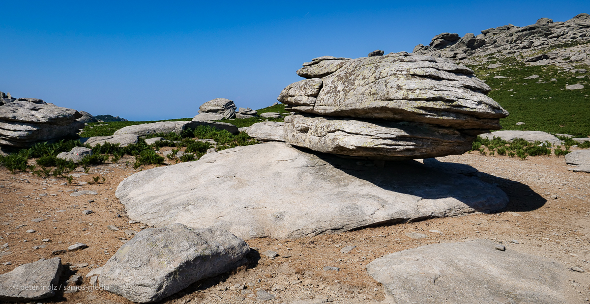 Ikaria - Felsen auf der Ammoudia Hochebene