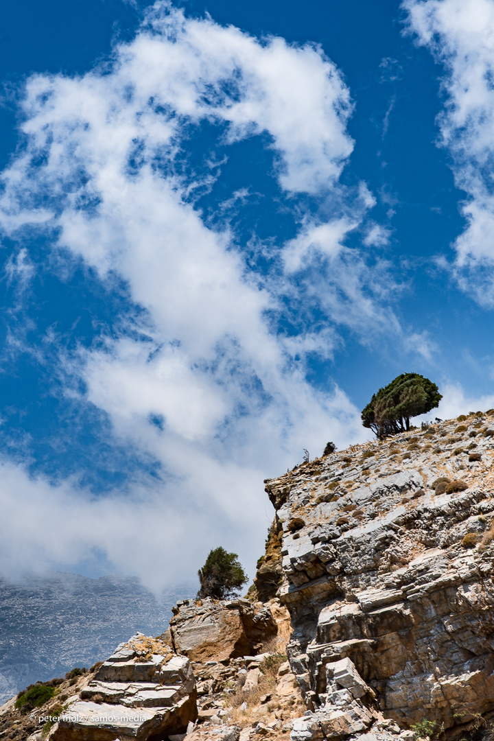 Ikaria - Wolken im Himmel über Agios Kirykos