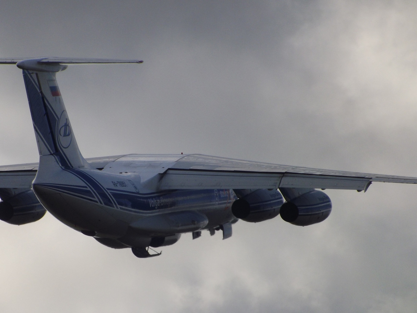 IL 76