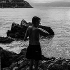 Il bambino in riva al mare 