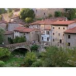 Il  borgo di Fivizzano  sviluppatosi attorno  al castello della Verrucola!...