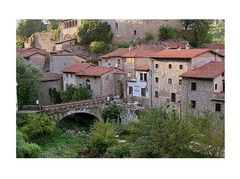 Il  borgo di Fivizzano  sviluppatosi attorno  al castello della Verrucola!...