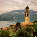 Il campanile sul lago