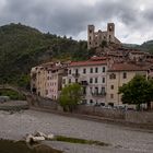 Il castello ed i vigneti